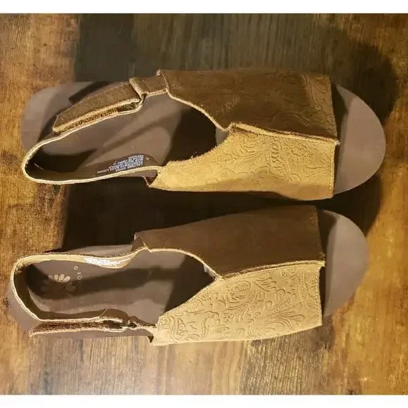 Yellow Box Women's Size 7 Redding Wedge Sandals Platform Heels Leather Suede Tan - Picture 4 of 8